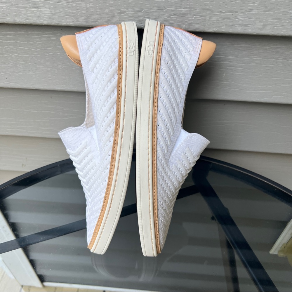UGG White and Tan Flats - Picture 11 of 16